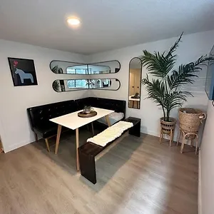  Apartment Petite Main Street Haven